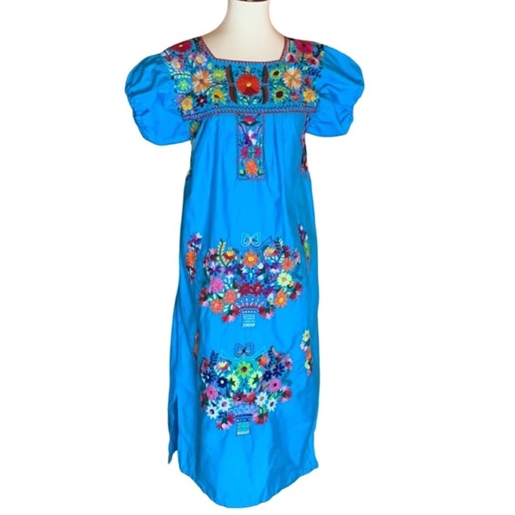 Susanna Dresses & Skirts - Susanna floral embroidered house dress Made in Mexico Size Medium